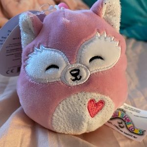 NWT: Clip On 3.5” Valentines Squishmallow Flora